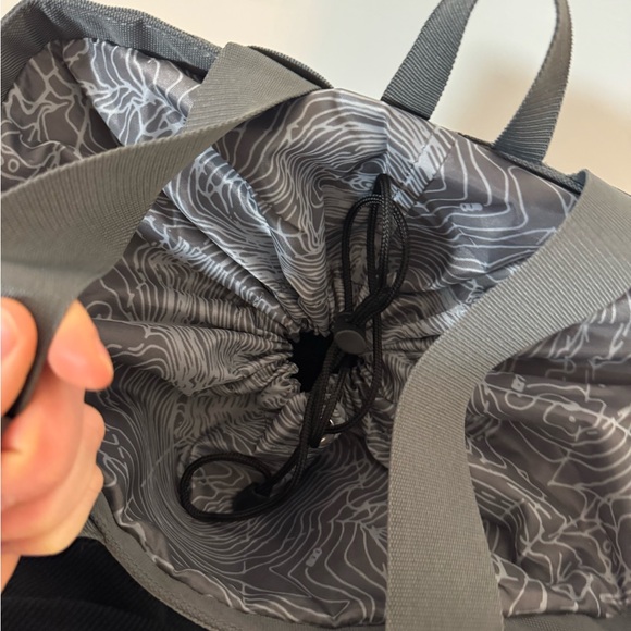 Projekt Backpack with Embroidered Design - Picture 6 of 9